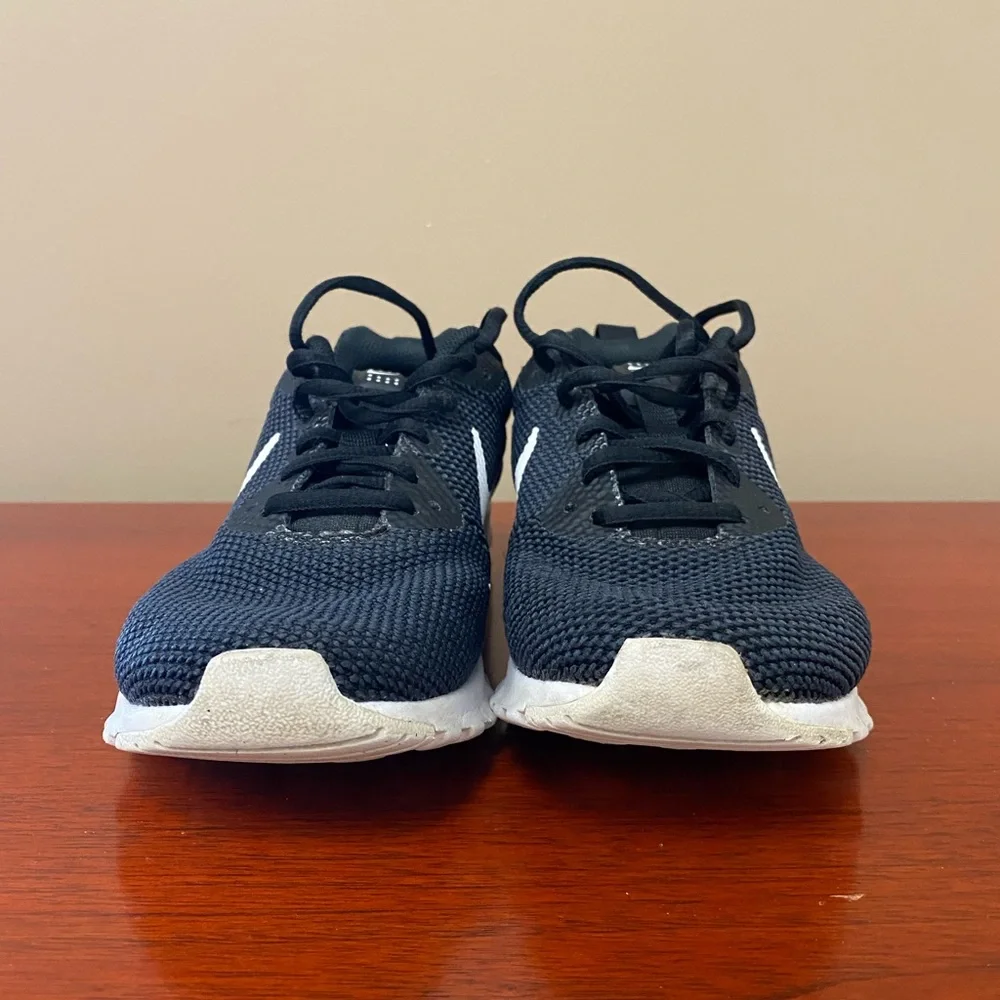 Nike Air Max black women’s size 7